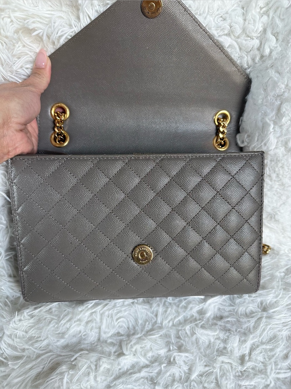 Saint Laurent Grain De Poudre Envelope Matelasse Medium Triquilt Monogram - Picture 7 of 16